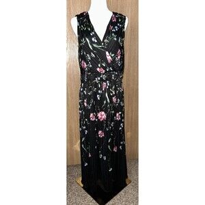 White House Black Market NWT  Women’s Size 12 Black Floral Dress